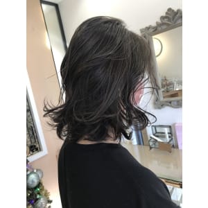 カット/カラー/ハッシュカットフルバング - Hair Make 3【ヘアーメイクスリー】掲載中