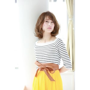 抜け感ミディアムボブ