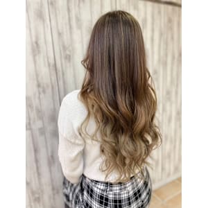 ロング×グラデーションカラー