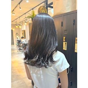 レイヤーカットセミディシアーカラー姫カットダークアッシュ