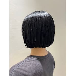 顎ラインボブ／艶／ショートボブ