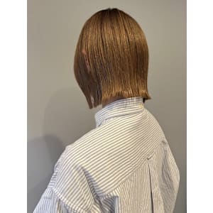 外ハネbob × ベージュカラー