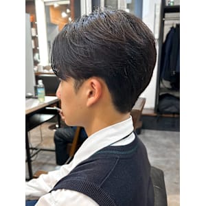 【IRIE 赤坂】センターパートマッシュ