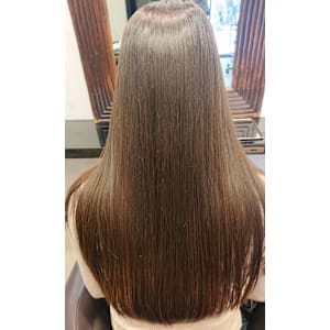 30代40代～大人の艶髪に特化した縮毛矯正&艶カラー（赤羽）