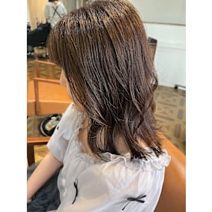 くびれイルミナカラーサファリ愛されベージュ◎平谷英実