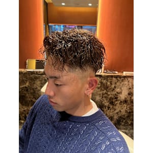 銀座　スパイラルパーマ　〈理容室〉