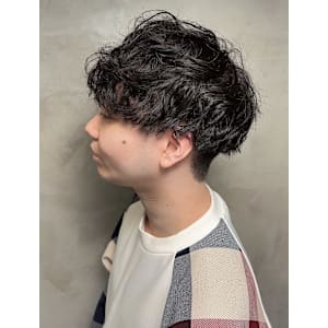 ツーブロックマッシュ　ダウンパーマ　ナチュラルパーマ