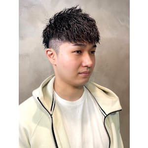 ツイストパーマ　ツーブロック　ソフトモヒカン