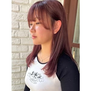 パープルベージュ　顔周りレイヤーカット　小顔バング　