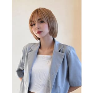 サイドバング×金髪ショート