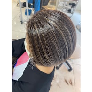 白髪ぼかしハイライト☆大人デザイン