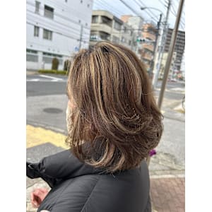 魅せるグレイヘア【白髪ぼかしハイライトカラー】ベージュ