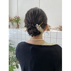 《花屋併設》　シニヨンアレンジ