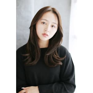 20代30代40代　韓国くびれレイヤーエモージュ