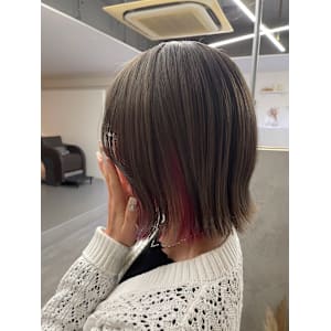 グレージュ×ピンクインナー