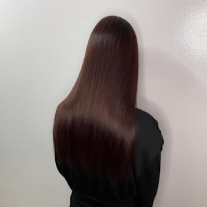 カシスレッドブラウン