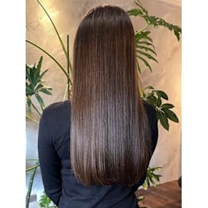 チョコレートブラウン　ツヤ髪　ロング