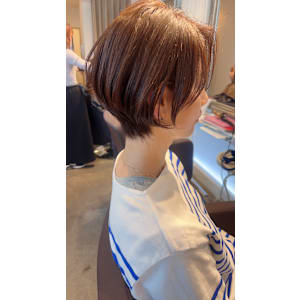 40代大人のヘアスタイル・大人髪型・神戸ショートボブ・神戸ボ