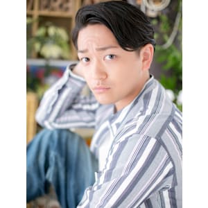 トレンドフェードカット七三ウェットショート　前髪パーマ