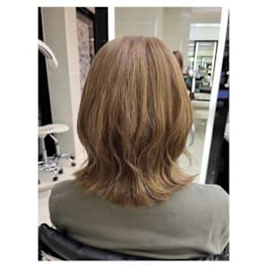 ベージュカラー