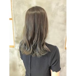 オリーブグレージュ【acala吉祥寺】