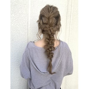 編みおろしヘアアレンジ【池袋・池袋東口・池袋駅】