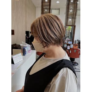 コントラストカラー×ボブ／佐藤杏丸