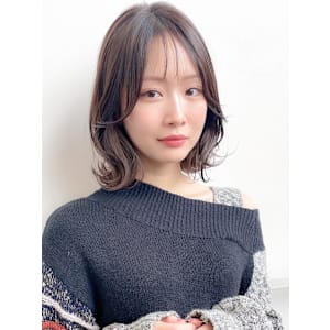 【ivy】外ハネくびれボブ