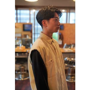 センターパート×ワンカールパーマ