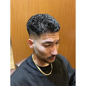 銀座　理容室　スキンフェード　アイロンパーマ