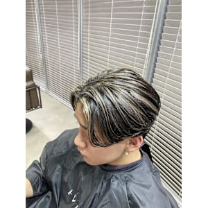 ウルフアッシュブラックカルマパーマベリーショート - ARCANA 明治神宮前 表参道 原宿【アルカナ メイジジングウマエ オモテサンドウ ハラジュク】掲載中