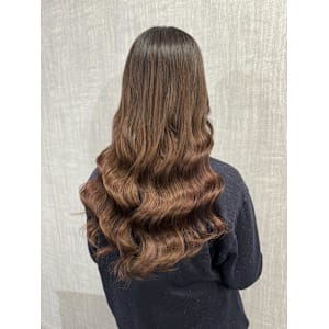 グラデーションできれいめスタイル！