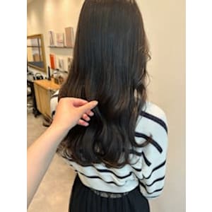 【垢抜けヘア】色落ちまで綺麗なうる艶オリーブベージュ