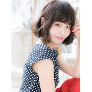 インナーカラーのガーリーシースルー小顔ボブ　ボブパーマ