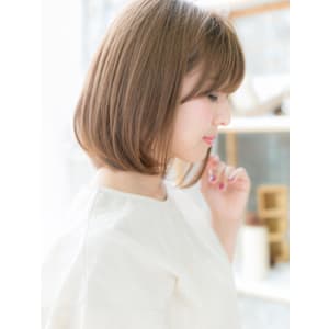 斜めバング好感度☆小顔ナチュラルストレート　ことりベージュ