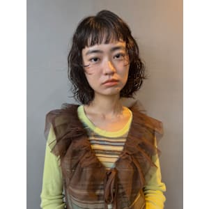 オン眉ボブのスパイラルパーマ