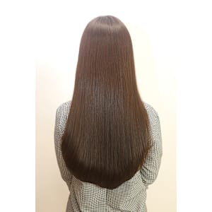 【佐々木　スタイル】ダークブラウン×ツヤ髪スタイル