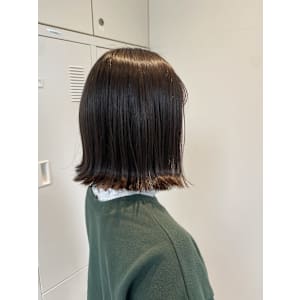 【ISHIZUKA　スタイル】外ハネ×切りっぱなしボブ