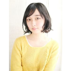 ふんわりトップの外はねアレンジボブ