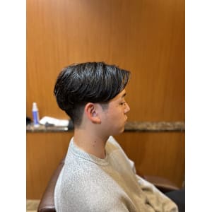 銀座　理容室　メンズセンターパートスタイル