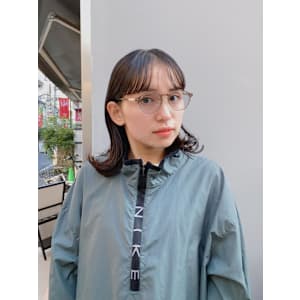 外ハネ　センターパート　グレージュ