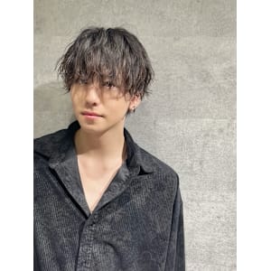 ツイストスパイラル波打ちスパイラルセンターパート刈り上げ束感 - メンズサロン GOALD 名古屋名駅【メンズサロン ゴールド ナゴヤメイエキ】掲載中