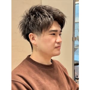 短髪　直毛　ワンカールパーマ　前髪あげ　アップバング　メンズ