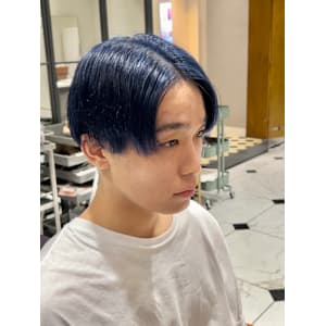 メンズ　ハイトーン　ブルージュ　ブルー　ブリーチ　マッシュ