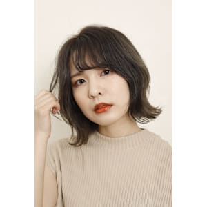 くびれボブ グレージュ レイヤーボブ