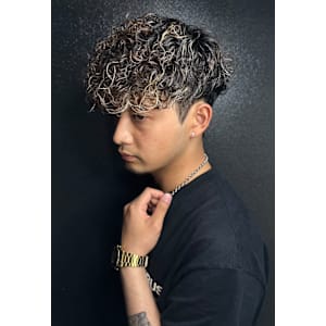 カット×特殊パーマ 【スペインカール】