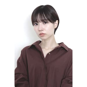 ショコラブラウン/耳掛けショート/ツヤカラー