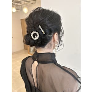 ROYミディアム/シニヨンアレンジ大人可愛いアップスタイル