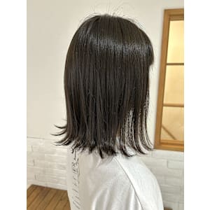 ROYミディアム/オリーブグレージュ・艶感透明感カラー