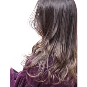 アッシュブラウンカラー